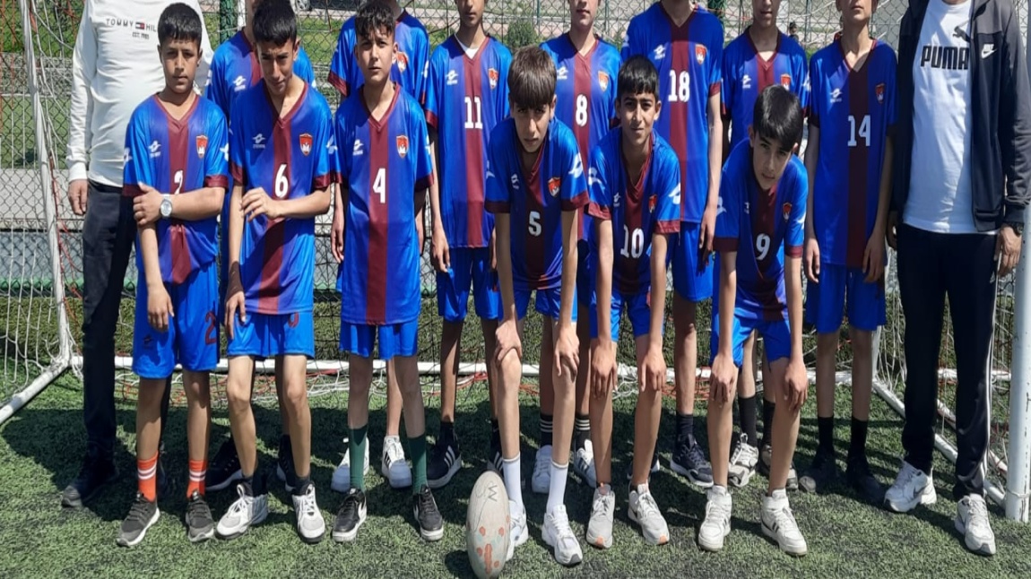 Okulumuz Ragbi Takımı Kayseri'de turnuvaya katıldı.